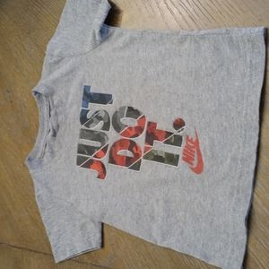 Nike t shirt like new